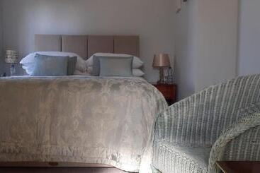 פנסיון The Lychgate