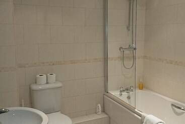 Victoria Cloisters Apartments