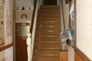 مبيت وإفطار Adams Guest House