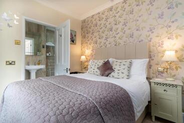 פנסיון Afon Rhaiadr Country House