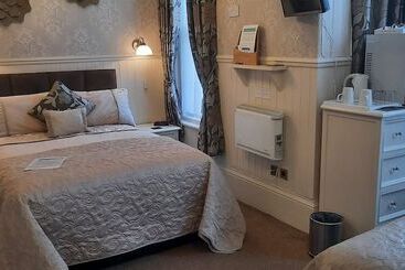 פנסיון Sunflower Lodge