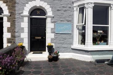 פנסיון Wavecrest