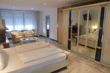 ペンション Winzergasthof Zum Kellerstübchen