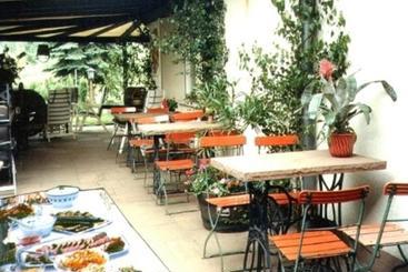 Gasthaus Pension Zum Brandweiher