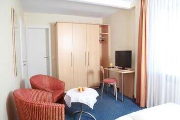 펜션 Gästehaus Kramer   Emde