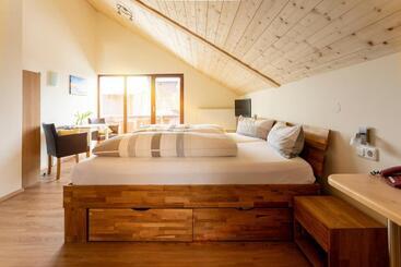 بنسيون Kurbad Und Landhaus Siass