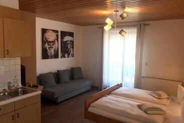 پانسیون Self Check In Ferienwohnungen & Apartments Am Bergsee