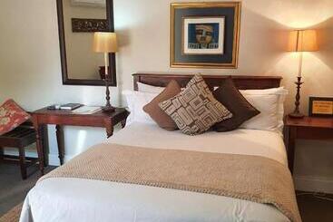 پانسیون Roche House