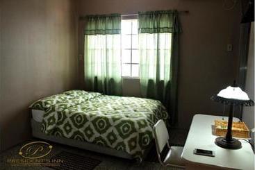 هاستل Presidents Inn Trinidad