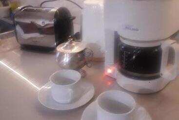 بنسيون Aguilar House Hostel B&b