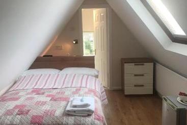 پانسیون Errigal Guest House