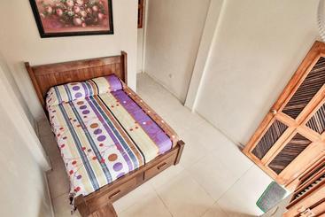 پانسیون Hostal Nibuni Palomino