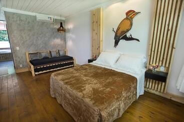 پانسیون Pousada Valle Do Avencal 5 Km Do Centro