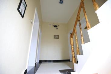 هاستل Yiju Inn
