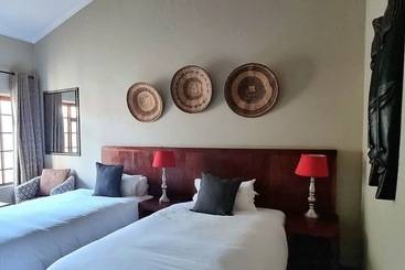פנסיון African Roots Guest House