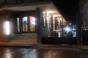 پانسیون Hostal Kamelot