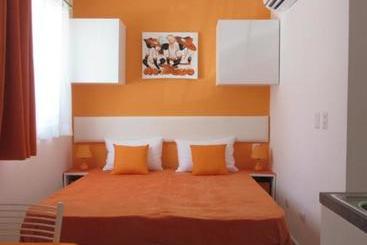 アパートホテル Coral Village Caribbean Cocktails Deluxe Suites & Pool