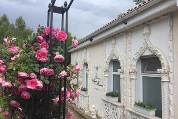 ペンション Villa St. Michael