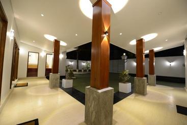 Pension Diva Villa Airport Transit