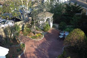 Cămin Secret Garden Inn