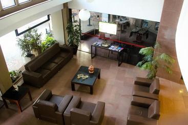 Flat Oeste La Residence