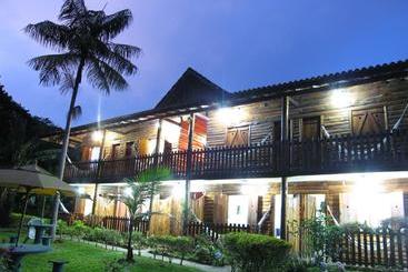 Общежитие Country Inn, Suites & Condo