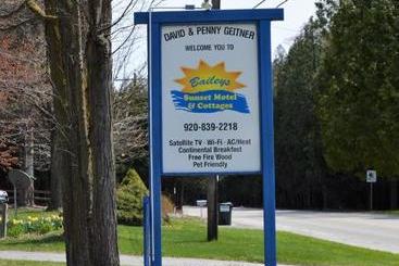 Baileys Sunset Motel