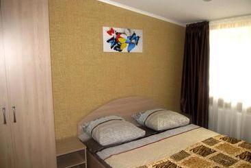 Apartment On Hoholya 90