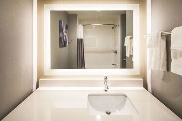 فندق La Quinta Inn & Suites By Wyndham Atlanta South   Mcdonough