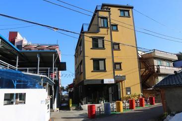 ペンション Dalnaru Guesthouse