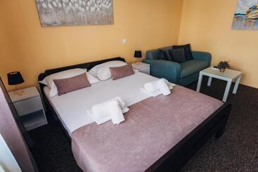 پانسیون Laguna Green Guest House