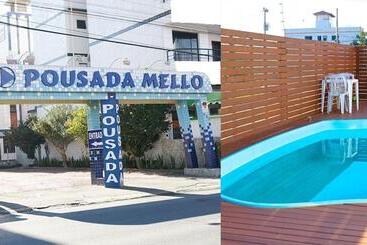 ペンション Pousada Mello