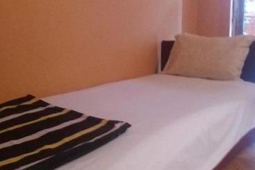 پانسیون Julija Guest House