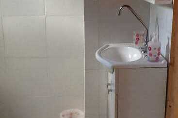 فندق Hostal Atix