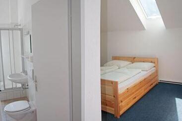 Общежитие Gasthaus Pension Goldeck