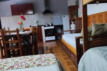 بنسيون Esquina Apart