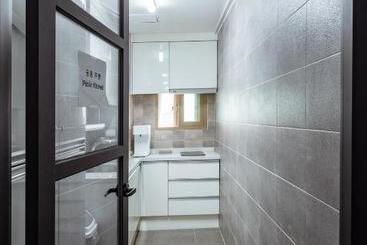 پانسیون Gongju Ein Haus 2