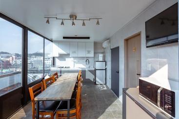 پانسیون Gongju Ein Haus 2