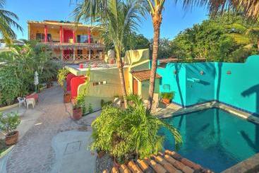 فندق صغير La Cruz Inn