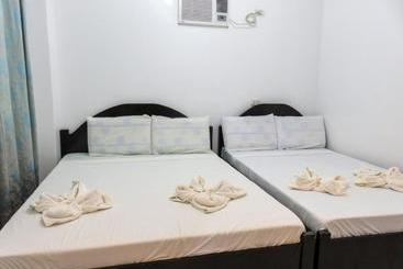 هاستل Nanette's Tourist Inn