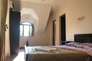 پانسیون Guest House Leto