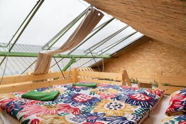 پانسیون Rastlinky.sk Greenhouse Guestrooms