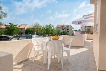 پانسیون Apartments Vjera Petrovac