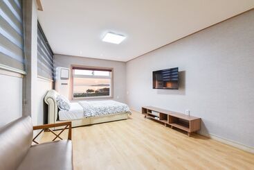 Пансион Canada Sunset Village