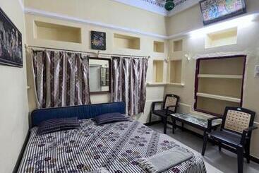 پانسیون Nukkad Guest House