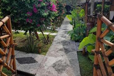 펜션 Tua Tua Keladi Bungalows