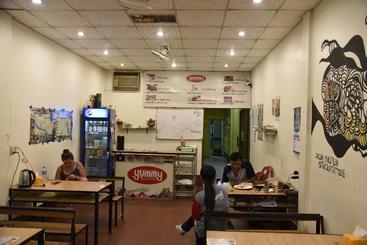 פנסיון Yummy Bagpackers Hostel