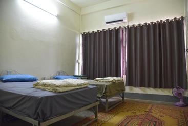 پانسیون Yummy Bagpackers Hostel