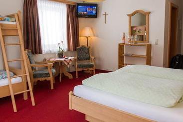 تختخواب و صبحانه Landhaus St. Georg