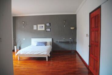 펜션 Grayhaus Guest House